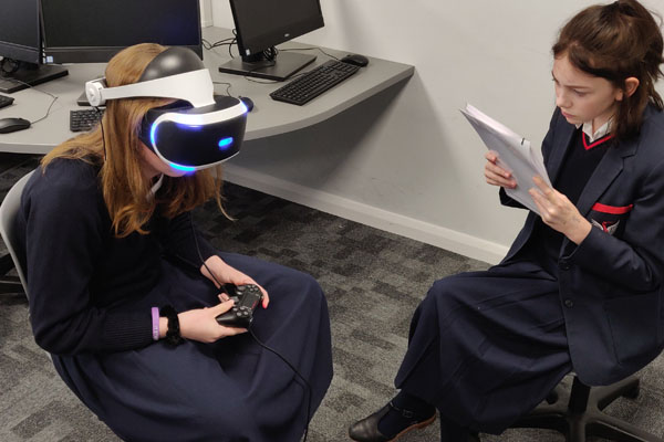 Virtual Reality workshop inspires computational thinking
