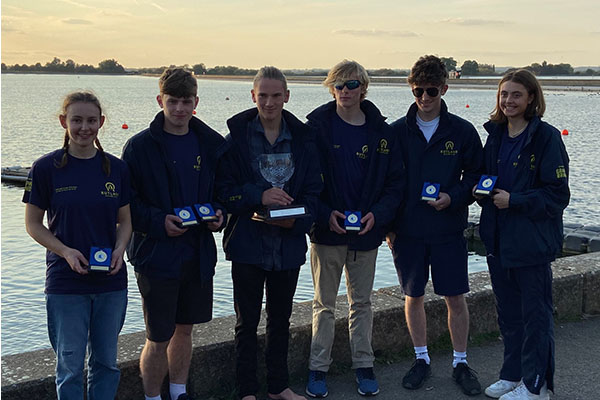 SES Students Compete in Sailing Championship
